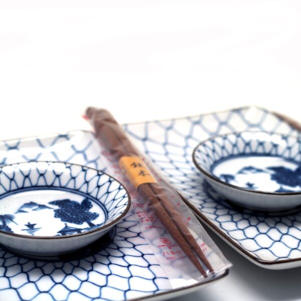 SERVICE À SUSHI EN PORCELAINE DU JAPON – Image 3