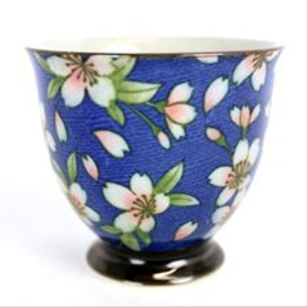 TASSE À THÉ EN PORCELAINE